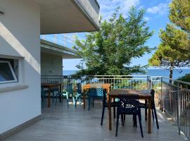 VILLA MARIS, Ferienwohnung mit Hotelservice in Agropoli