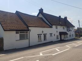 The Dog Inn, B&B in Bristol