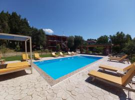 Ilias Apartments, holiday rental in Ýpsos