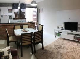 Apê completo com suíte, sacada e garagem fechada, ξενοδοχείο σε Bento Gonçalves
