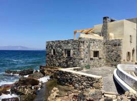 Poseidon House, vila v destinaci Mandrákion