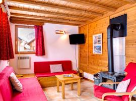 Le Pignotto Hameau des Chazals Nevache Hautes Alpes, hotel in Névache