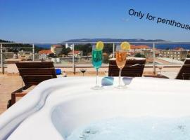 Apartments Obitelj Vuletić, Hotel in Makarska