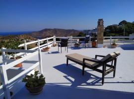 Manos House in Chora, cabaña o casa de campo en Patmos