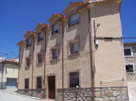 Apartamentos Nati II, hotel in Carrascosa