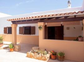 Can Moya, tradicionalna kućica u gradu 'Sant Ferran de Ses Roques'