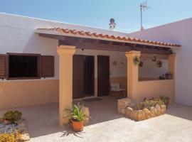 Can Moya, villa in Sant Ferran de Ses Roques