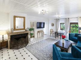 Château du Châtelard | 2 persons โรงแรมในมงเทรอซ์