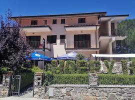 Happy Family B&B, hotell i Viggianello