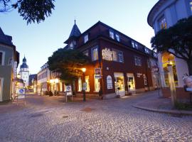 Stadthotel Engel, hotel v destinaci Ettlingen