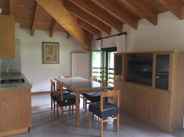 Casa Silvia, Ferienwohnung mit Hotelservice in Ledro