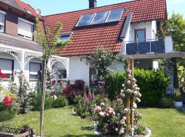 Gästehaus - Im Gärtle, hotel com estacionamento em Niederrotweil