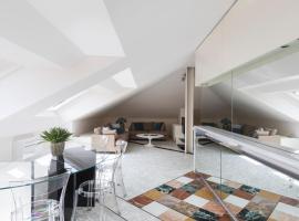 Loft Cedro, by R Collection Apartments, hotel with jacuzzis in Como