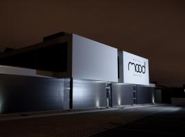 Mood - Private Suites, hotel v destinaci Montijo