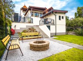 Kiss-Henézi Guest House, hotel u gradu Kestelj