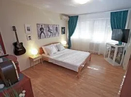Apartment Elvis