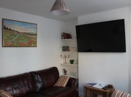 Deal Cottage 5 minutes walk to the beach & Town centre, hotel in Deal