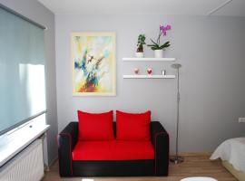 Phoenix apartment, hotel dekat Stasiun Kereta Sloka, Jurmala