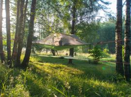 Naawa Nature Camp, hotel with parking in Korppoo