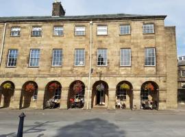 No 6 The Square Tearooms & Accommodation, hotel in Buxton