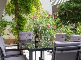Apartments Sky, khách sạn ở Vodice