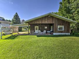 La Crescent Cottage on Minnesota Bluffs with View!, cabaña o casa de campo en La Crescent