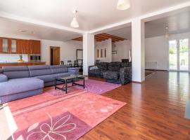 Villa Auba Lloret, hotelli Lloret de Marissa