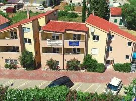 SOLARIS Modern Apartments with Sea View & Free Private Parking
