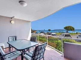 Florentine 2 sensational waterviews and pool in complex