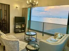 SUNRISE Gurney Seaview Luxury Duplex