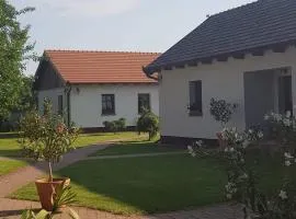 Tóth Vendégház és Apartmanház Újfehértó