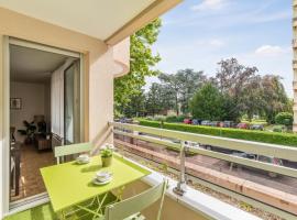 Beautiful 1-bedroom w balcony and garden near Lyons city center Welkeys, hotel Cuire Metro Station környékén Caluire-et-Cuire-ben