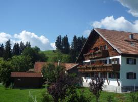 Ferienhof Uhlemayr, apartment in Seeg