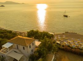 Four Seasons Hydra Luxury Suites, hotel in Hydra