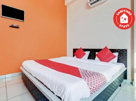 OYO 46501 Hotel Red Moon, hotel v destinaci Sūrajgarh