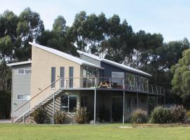 Harbour Lookout, hotell i Strahan