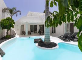 Bahiazul Villas Corralejo by Vreagestion, villa i Corralejo