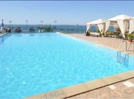 Dolce Vita sea view apartment