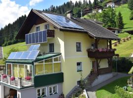 Haus Mortna, hotel with parking in Liesing