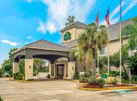 La Quinta Inn & Suite Kingwood Houston IAH Airport 53200، فندق في كينجوود