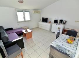Apartmani LUNA, viešbutis mieste Vir