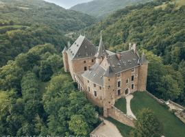 Suite Prestige Château Uriage - Escapade romantique, location de vacances à Saint-Martin-dʼUriage