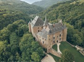 Suite Prestige Château Uriage - Escapade romantique, appartement à Saint-Martin-dʼUriage