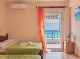 STUDIO THEANO ON THE BEACH, hotel in Kallithea Halkidikis