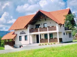 Agropensiunea Duminora, farm stay in Lăschia