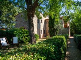 GHIZZOLO Residence - Refurbished 2024, hotel Montaionéban