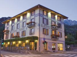 Hotel Ferrari, three-star hotel in Castione della Presolana