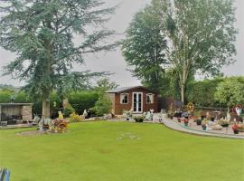 The Meadows B&B, hotel perto de Armagh Astropark, Armagh