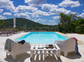 Casas de Santa Rita, hotel bajet di Évora Monte