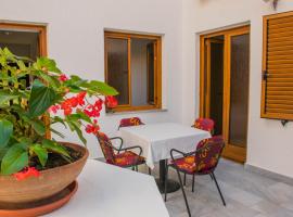 Apartments White & Green in Malinska